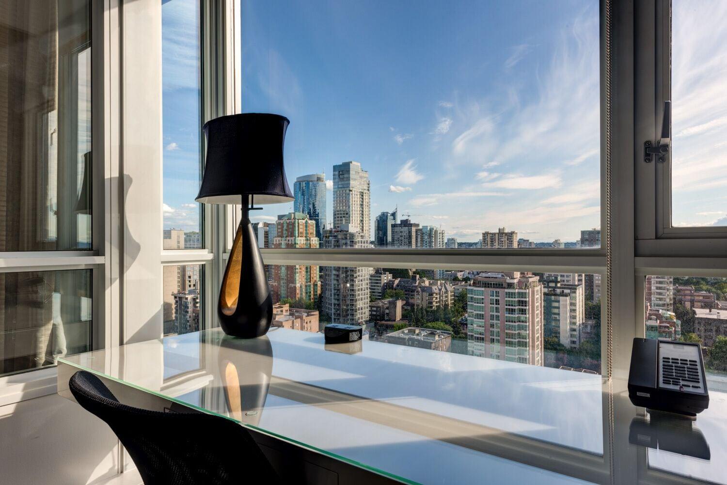 Carmana Hotel & Suites Ванкувер Экстерьер фото