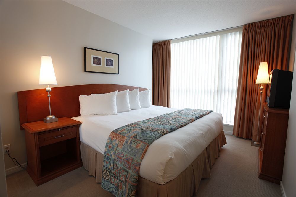 Carmana Hotel & Suites Ванкувер Экстерьер фото