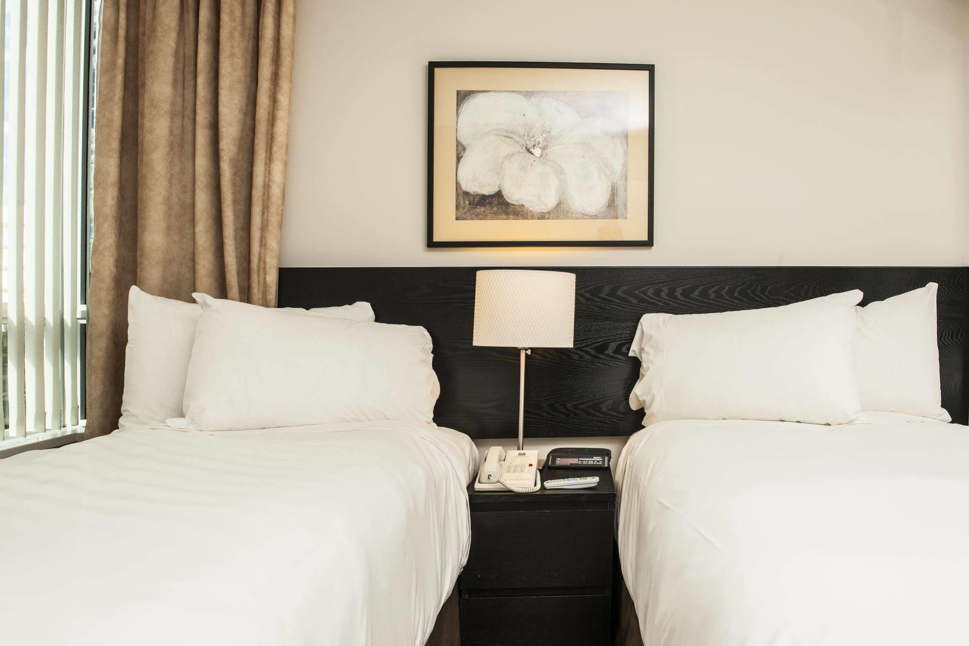 Carmana Hotel & Suites Ванкувер Экстерьер фото